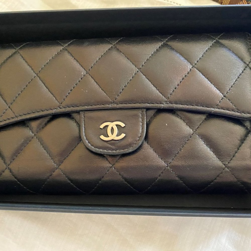 Chanel wallet